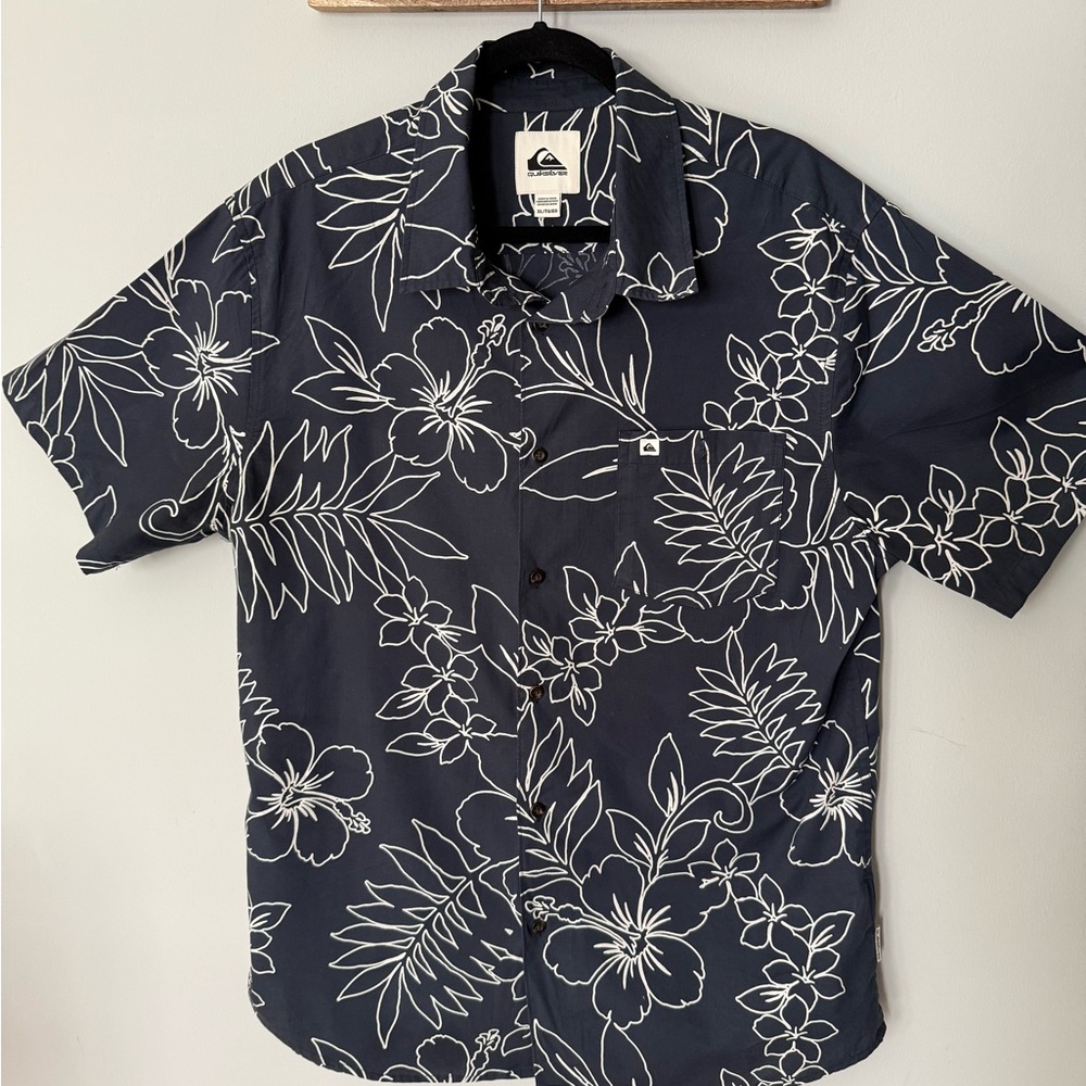 Quiksilver Navy White Floral Short Sleeve Camp / Resort Shirt — Size XL